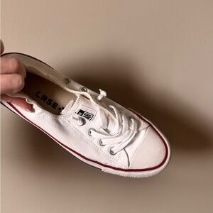 Size 8 white converse